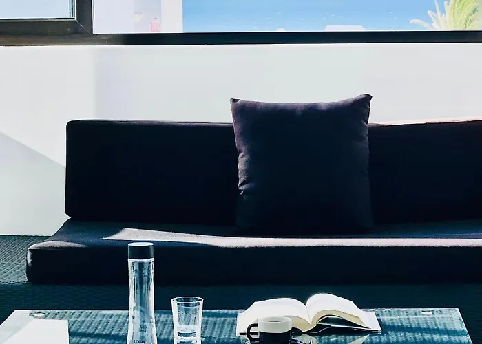 Canaryislandshost L Marea * Puerto del Carmen (Lanzarote)